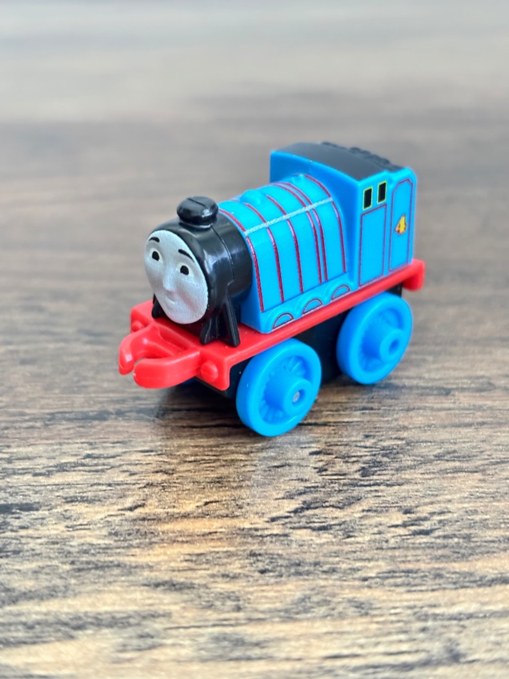 Thomas & Friends Minis Mini Classic Gordon #4Train Engine 2014 Gullane WEIGHTED